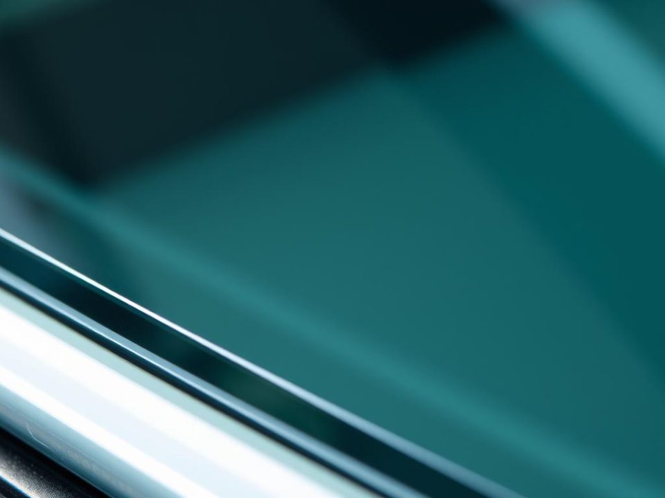 Auto glass safety standards